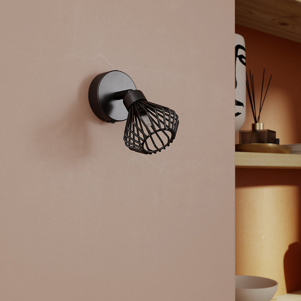 Akiak Plate Matt Black Spotlight