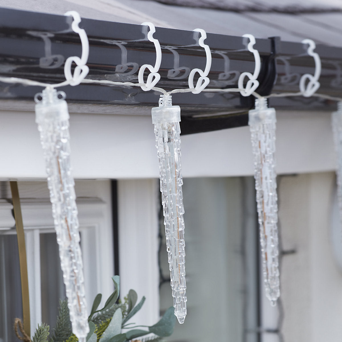 Clear Small Round Christmas Gutter hook, Pack of 24