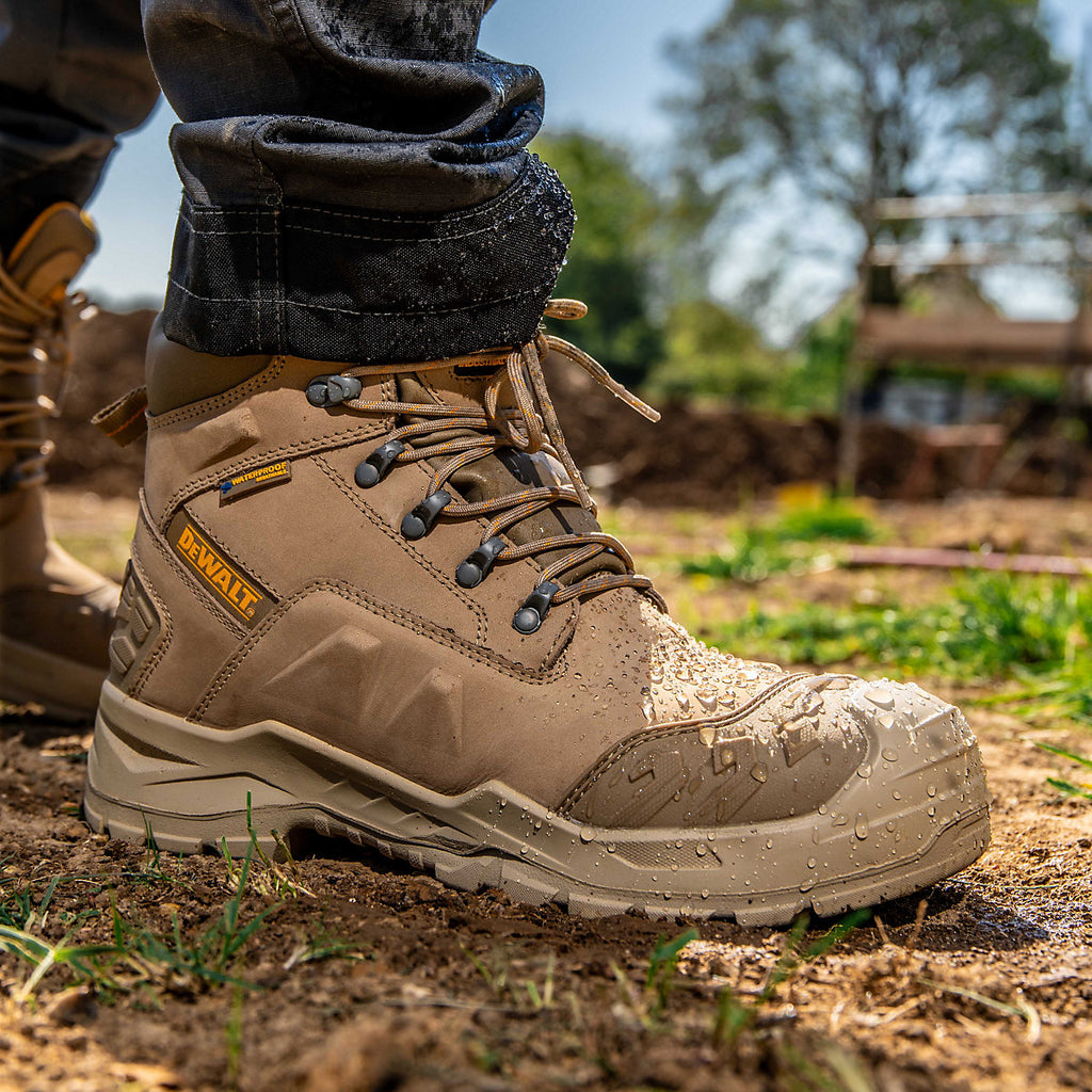 DeWalt Leyton Men's Stone Safety boots, Size 9