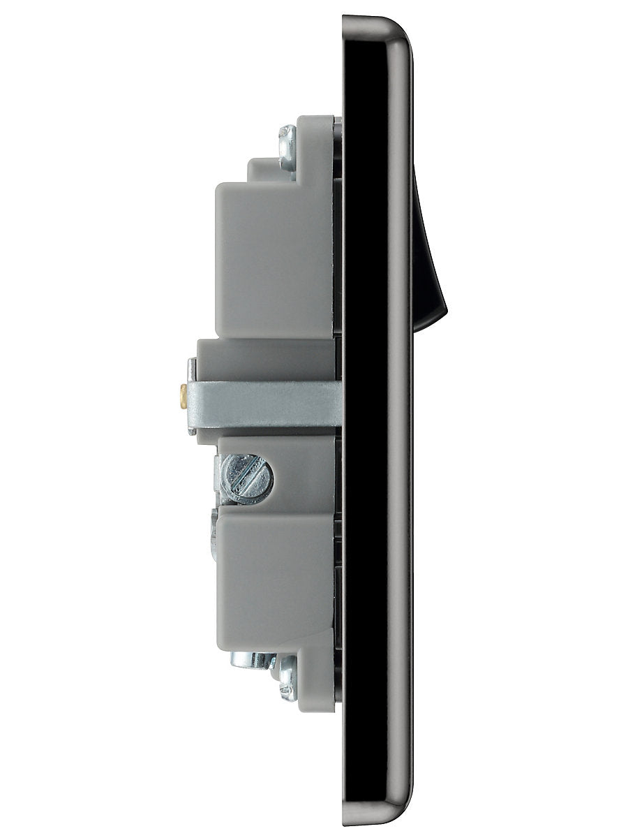 GoodHome Black Nickel Single 13A Raised rounded Switched Screwed Socket with USB, x2 & Black inserts