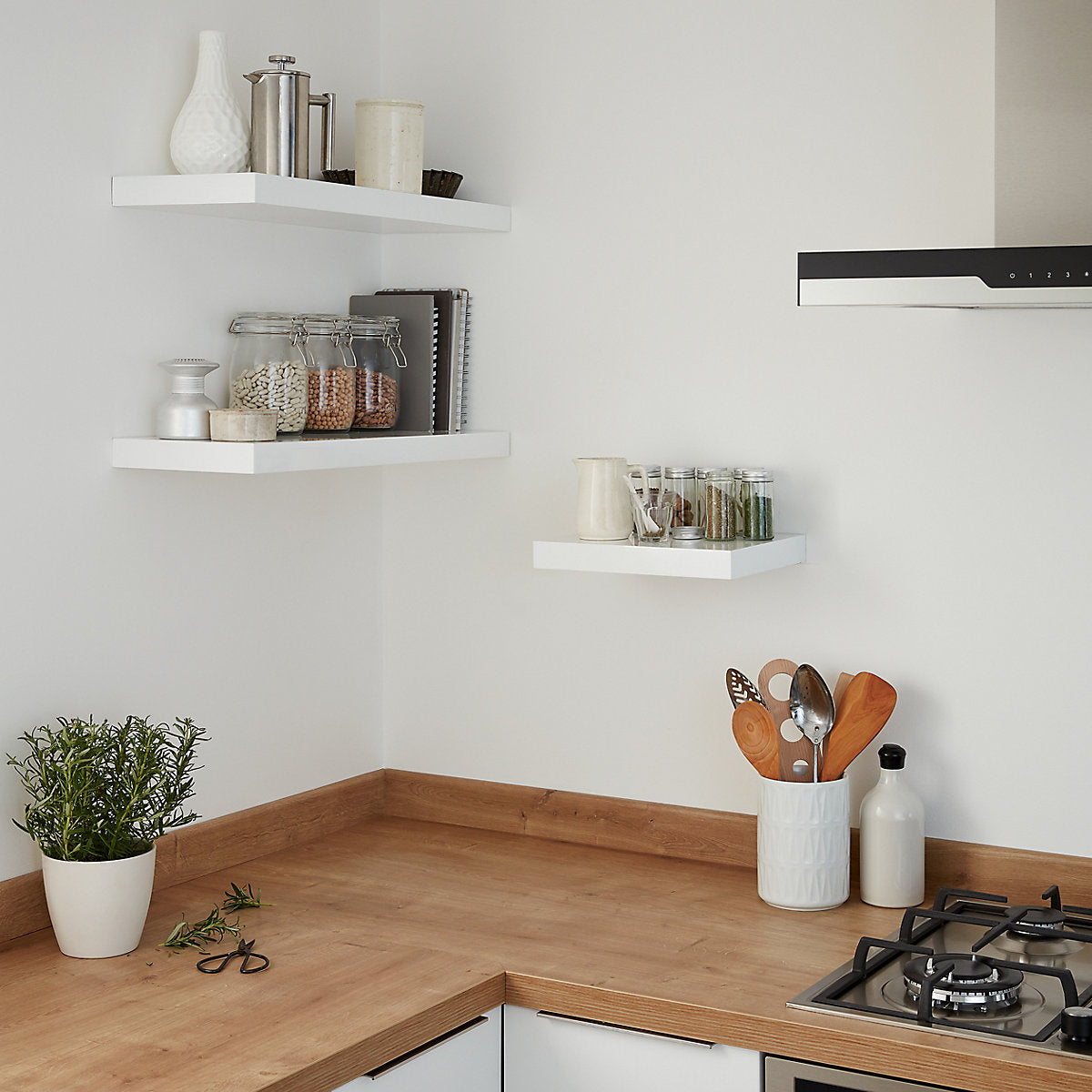 GoodHome Cusko White Rectangular Floating shelf (L)30cm x (D)23.5cm
