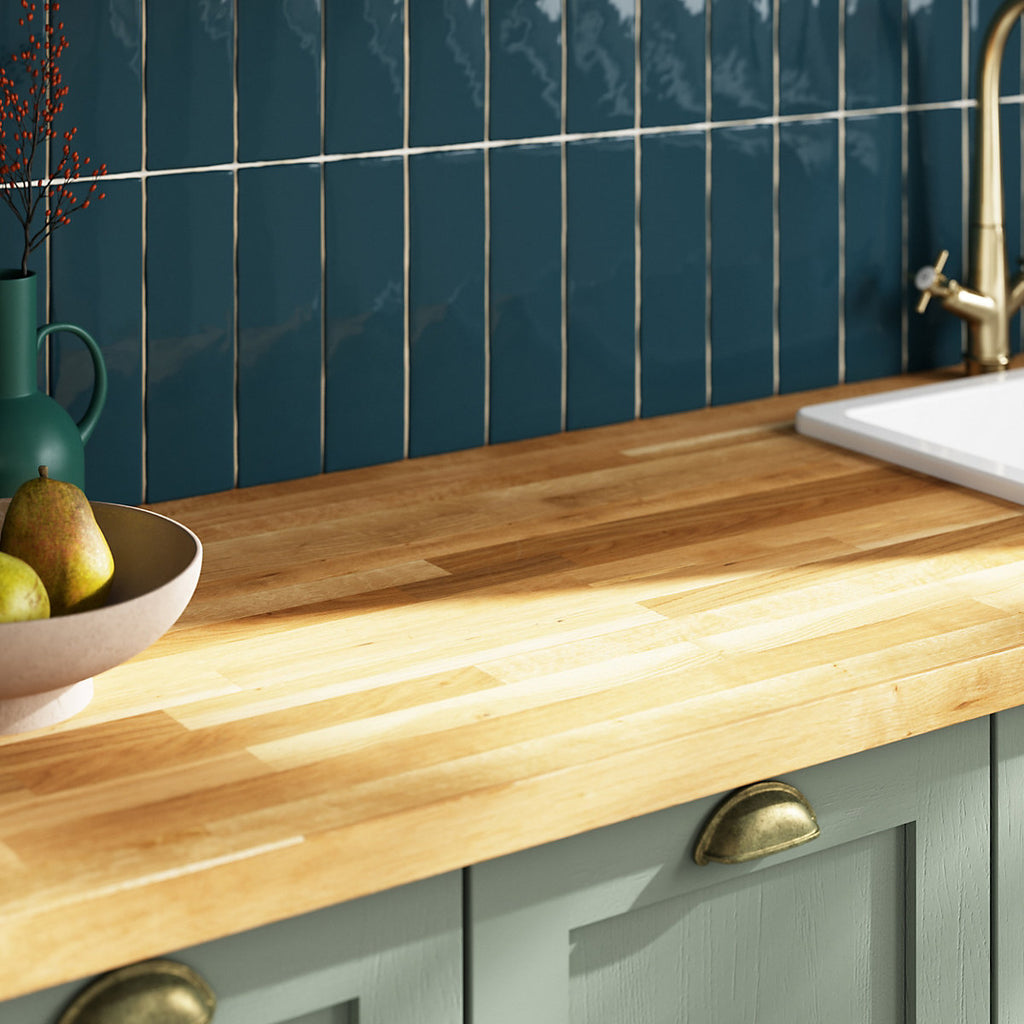 GoodHome Hinita Natural Solid oak Square edge Kitchen Worktop, (L)3000mm (W)620mm (T)40mm