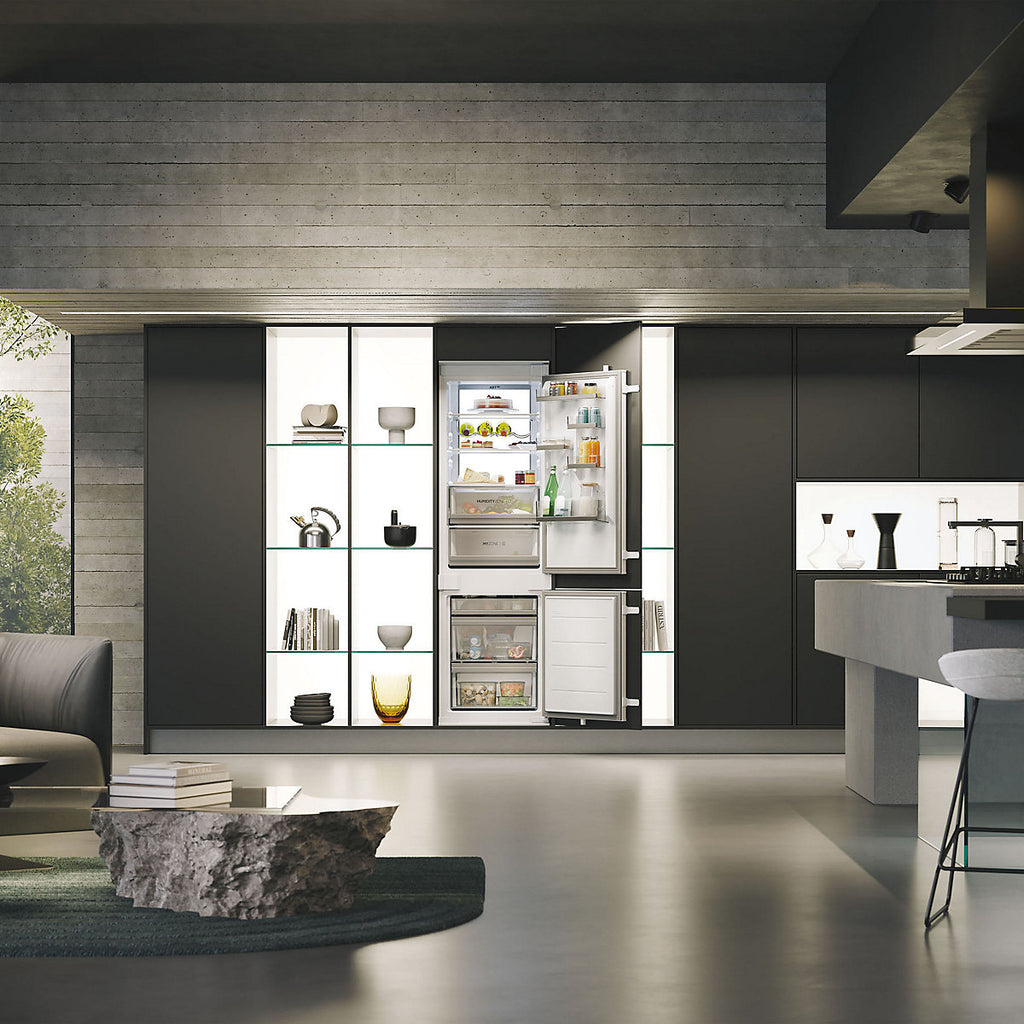 Haier HBW7518CTK 70:30 Integrated Automatic defrost Fridge freezer - White