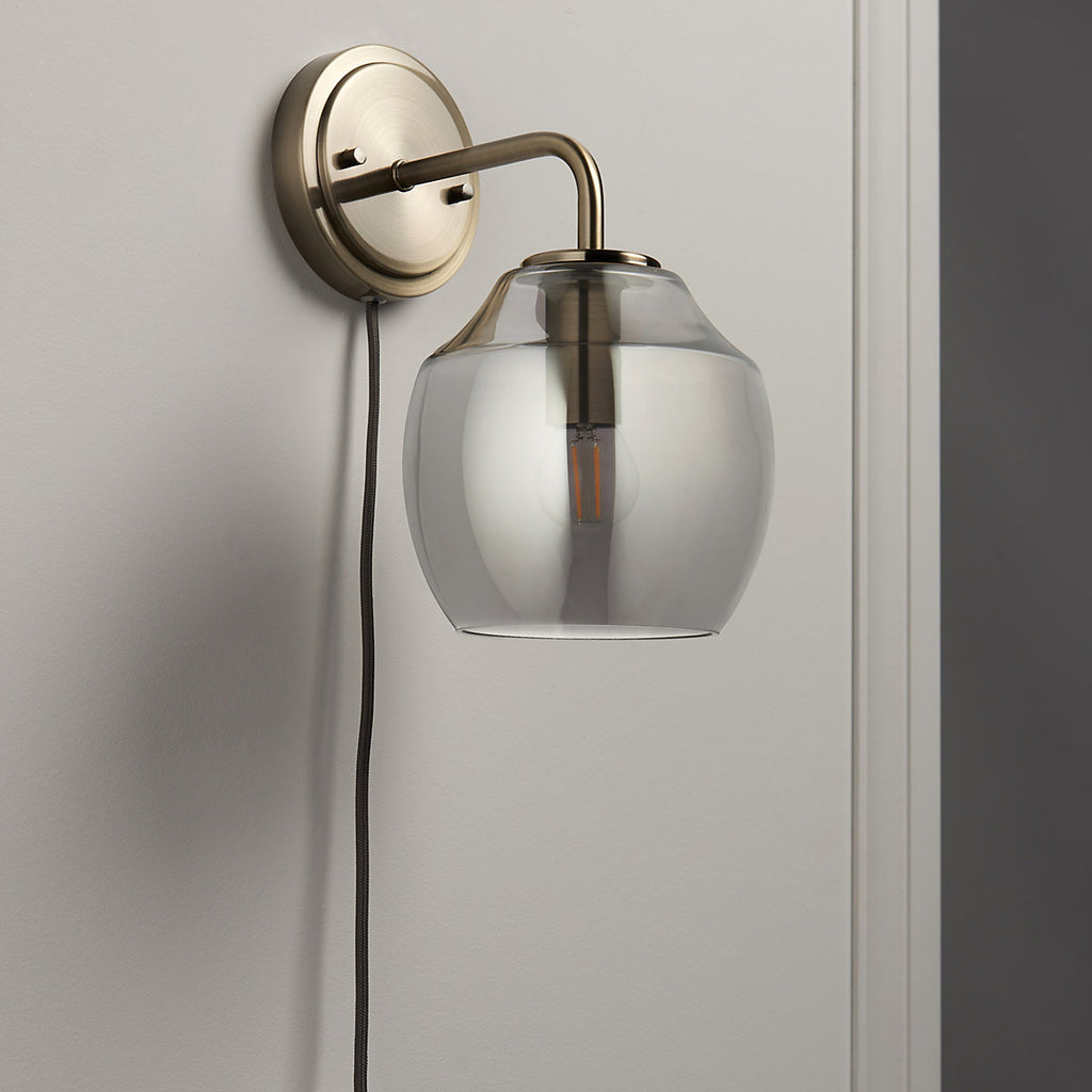 Harbour Studio Vara Plug-in LED Wall light