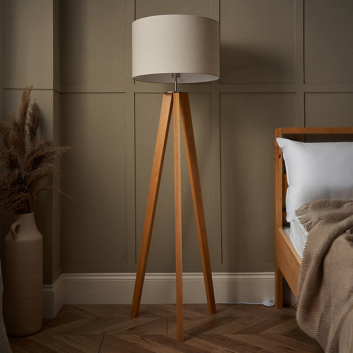 Inlight Aruna Matt Natural Wood effect LED Floor lamp