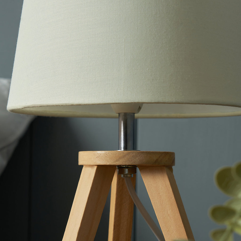 Inlight Lockton Tripod Matt Natural & Ivory Table lamp