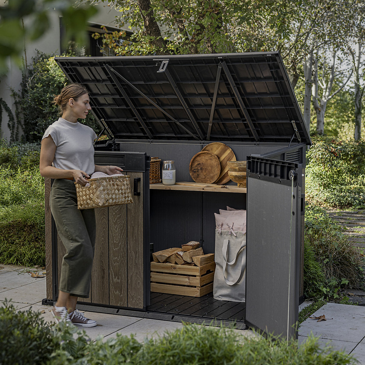 Keter Signature Decocoat 2020L Resin 6x3ft Garden storage - Walnut (H) 1.33m x (W) 1.91m