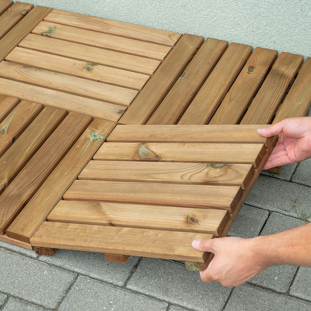 Klikstrom Maloy Brown Pine Deck tile (L)40cm (W)40cm (T)40mm
