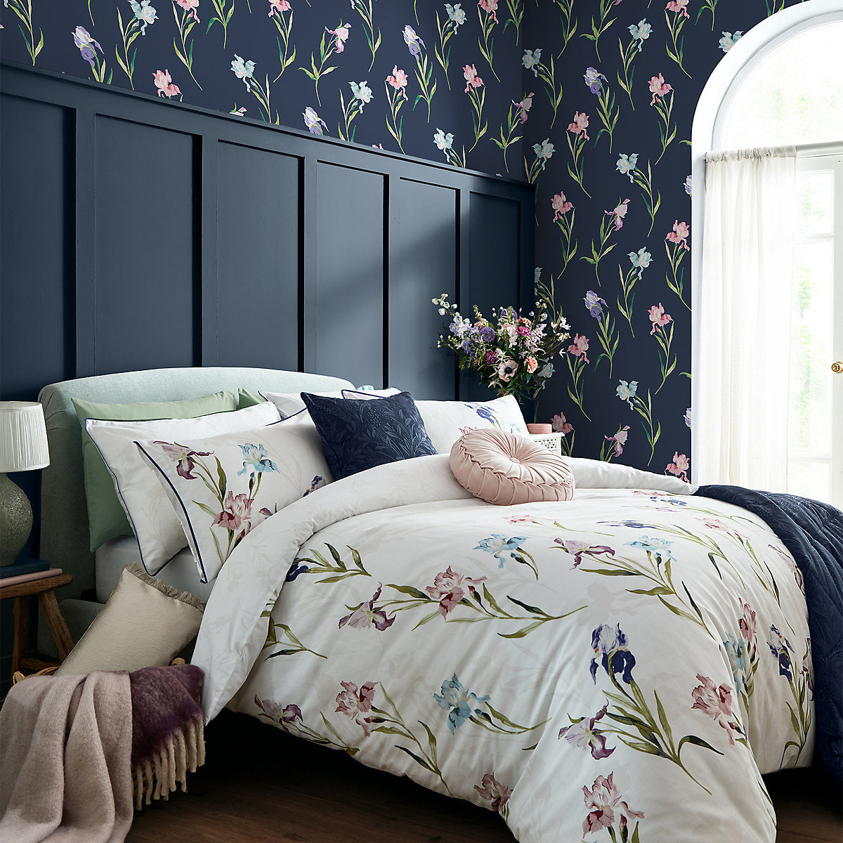 Laura Ashley Botanical Diary Midnight Seaspray Hawling Irises Smooth Wallpaper