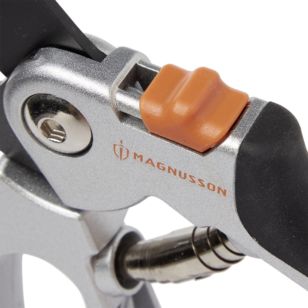 Magnusson Finger loop Orange+Black Bypass Secateurs (H) 25mm x (W) 82mm