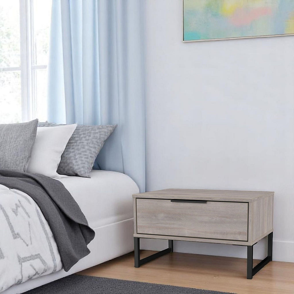 Marsala Ready assembled Grey oak grey oak effect 1 Drawer Bedside table (H)348mm (W)575mm (D)395mm