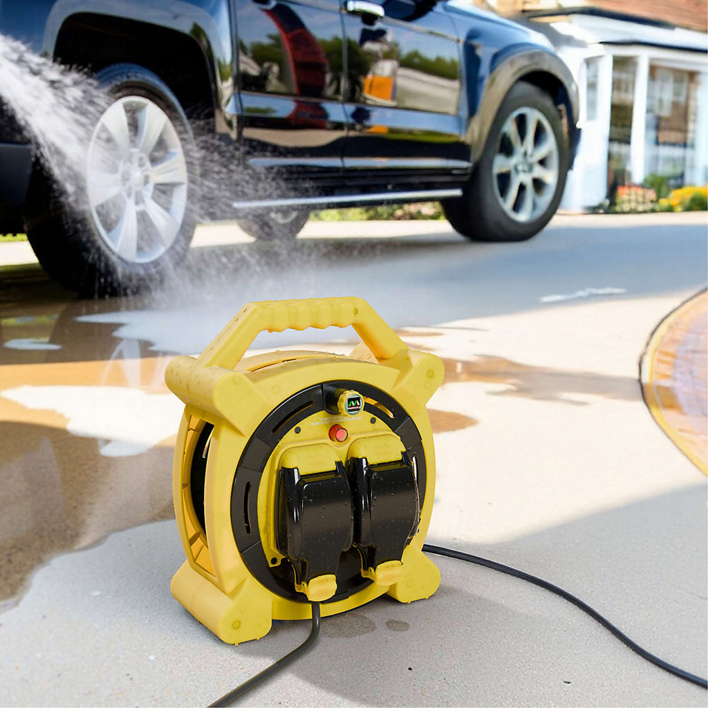 Masterplug 2 socket Black & yellow Outdoor Cable reel, 20m