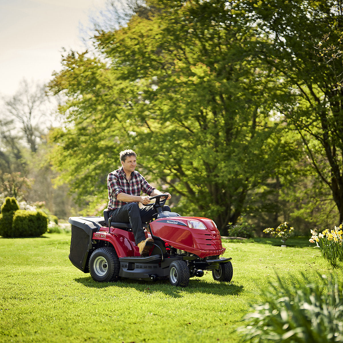 Mountfield MTF 84M Petrol Ride-on lawnmower 352cc