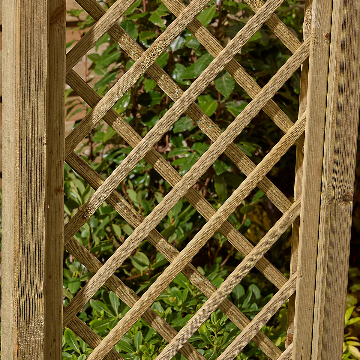 Rowlinson Broadway Softwood Arch (H) 2.14m (W) 2.1m (D) 0.72m