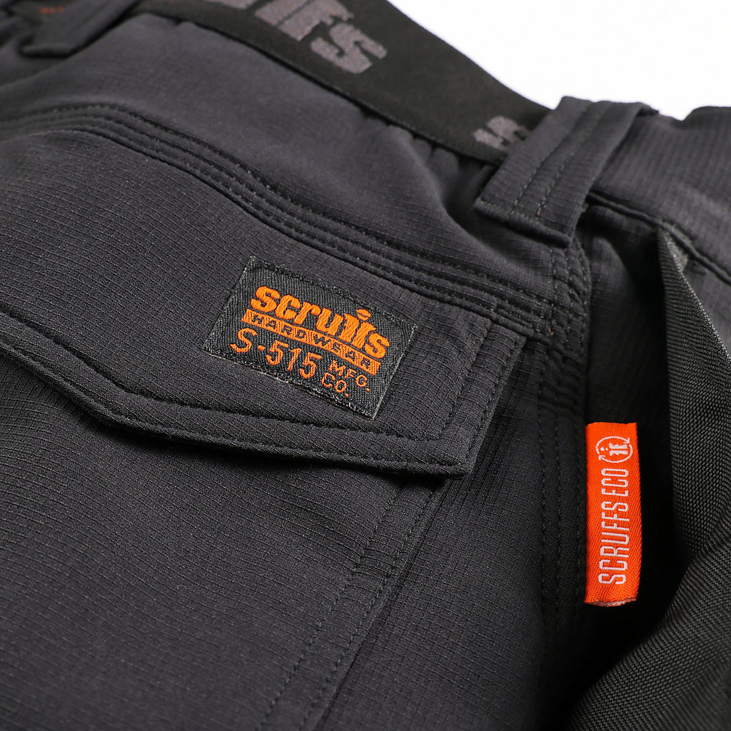 Scruffs Tech Black Men's Holster pocket trousers, W32" L32"