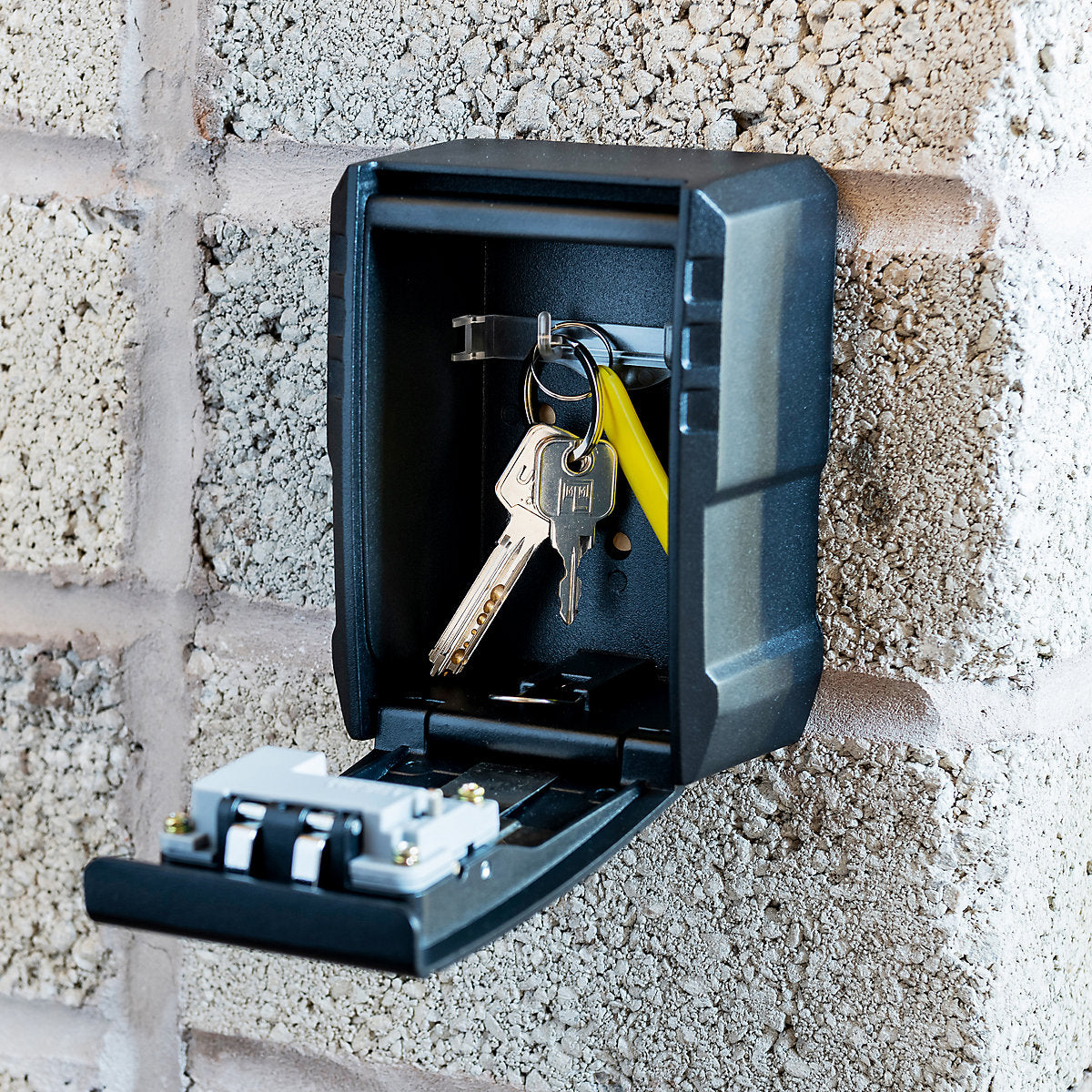Smith & Locke 4 digit Wall-mounted Internal & external Combination Black Key safe