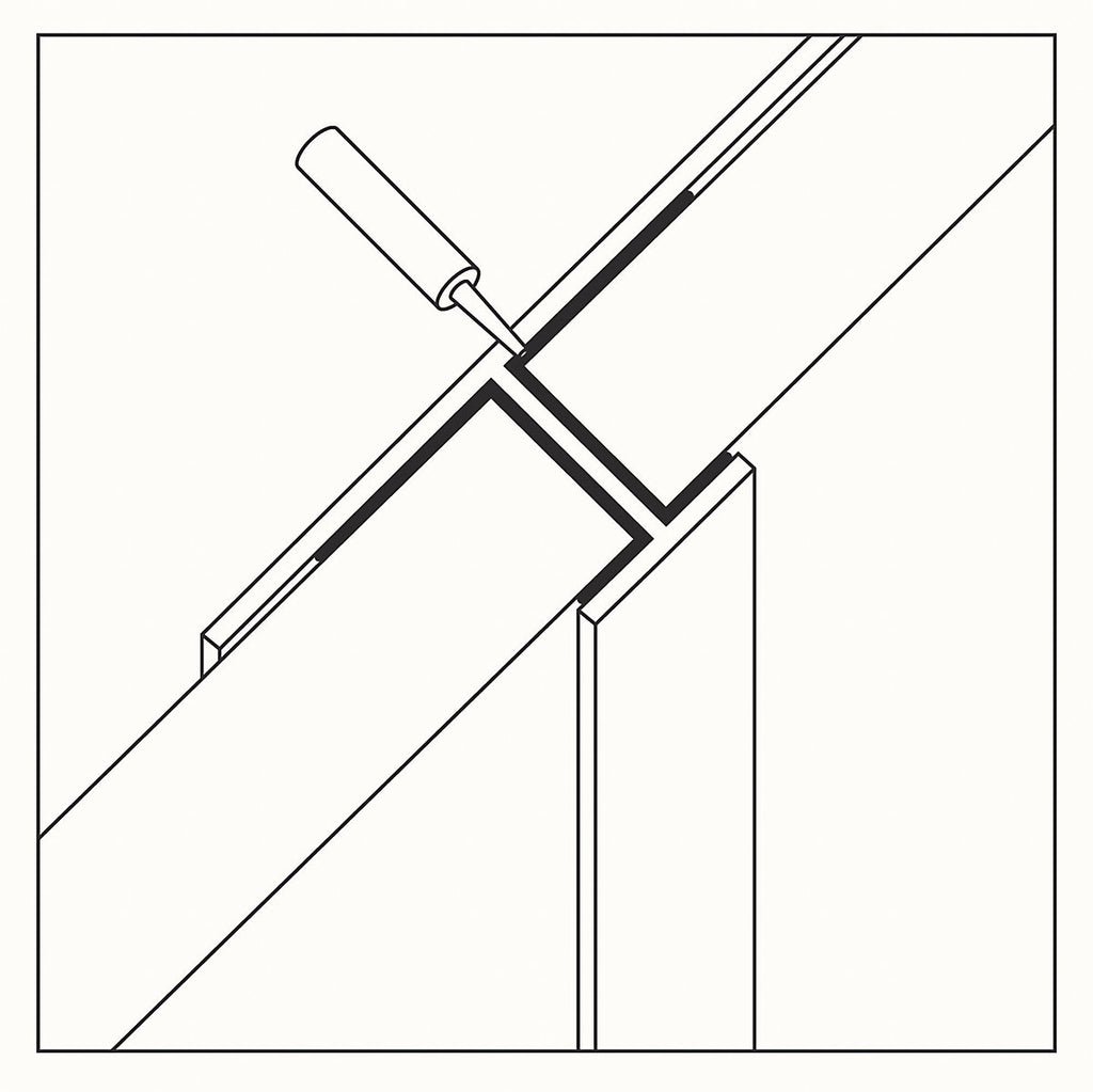 Stylepanel Straight Panel straight joint (L)2450mm (W)11mm (T)30mm - Gloss Silver effect