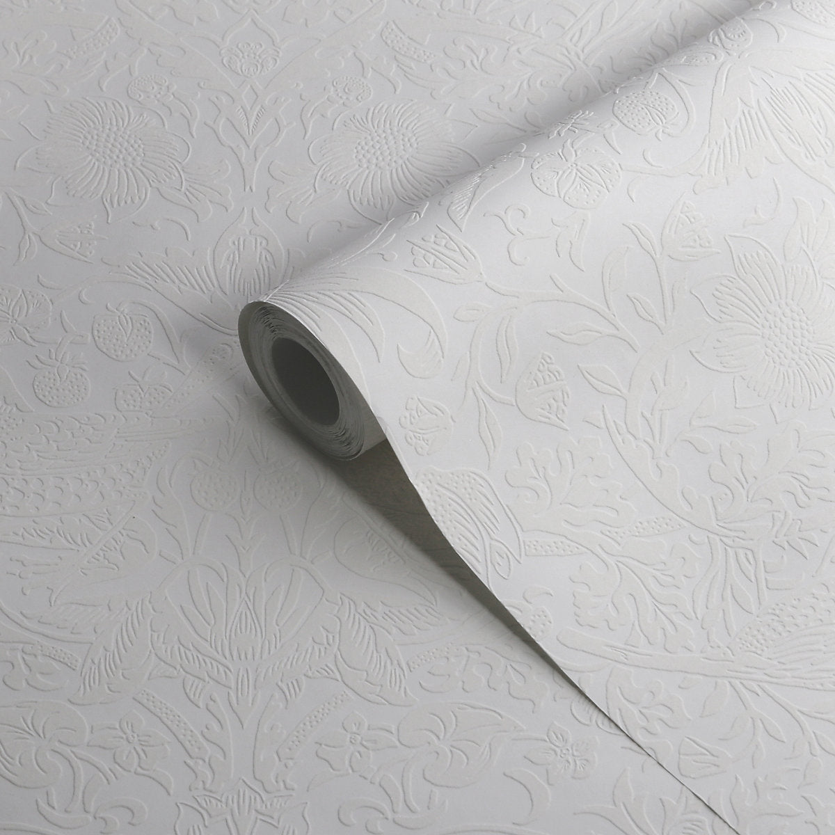 William Morris at Home White Strawberry Thief Patterned Blown Wallpaper