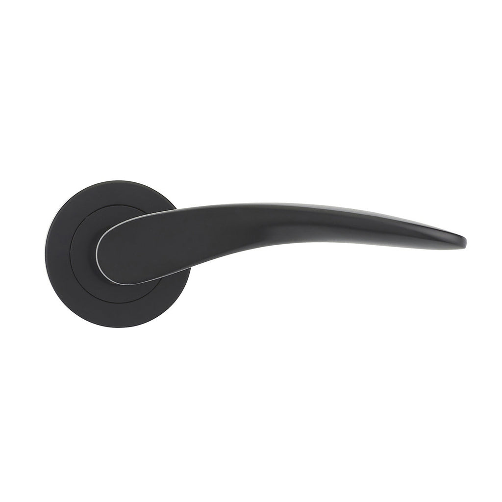Yale Black Lever Door handle (L)124mm (D)70mm Pair