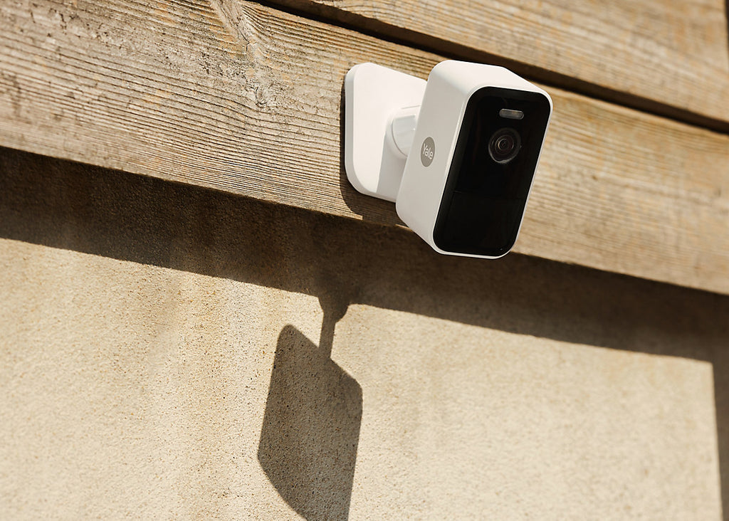 Yale Home White Smart battery-powered IP camera